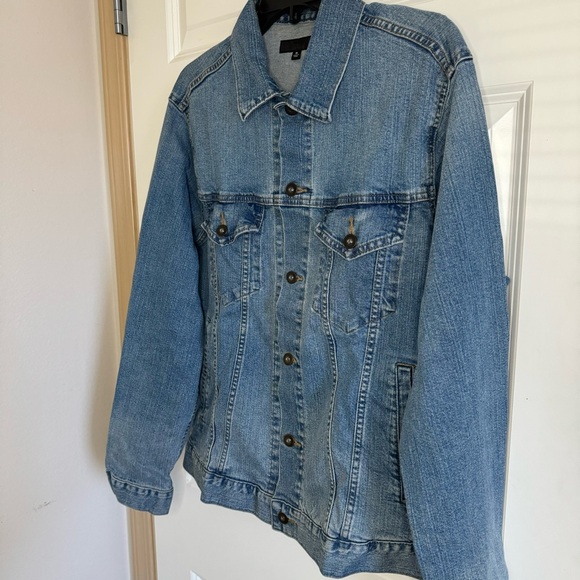 🔴2/$10🔴 Men’s Japan UNIQLO denim jacket - Picture 3 of 7